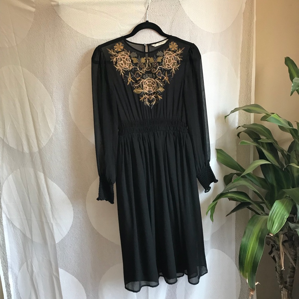 Zara Basic embroidery dress